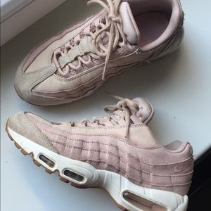 Nike Airmax 95 pink suede leather